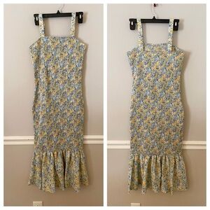 NWT pretty garden floral ruching mermaid style fitted dress. M